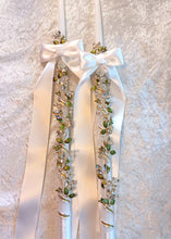 Load image into Gallery viewer, Green Leaf Greek Orthodox Lambathes Wedding Candles Lambades
